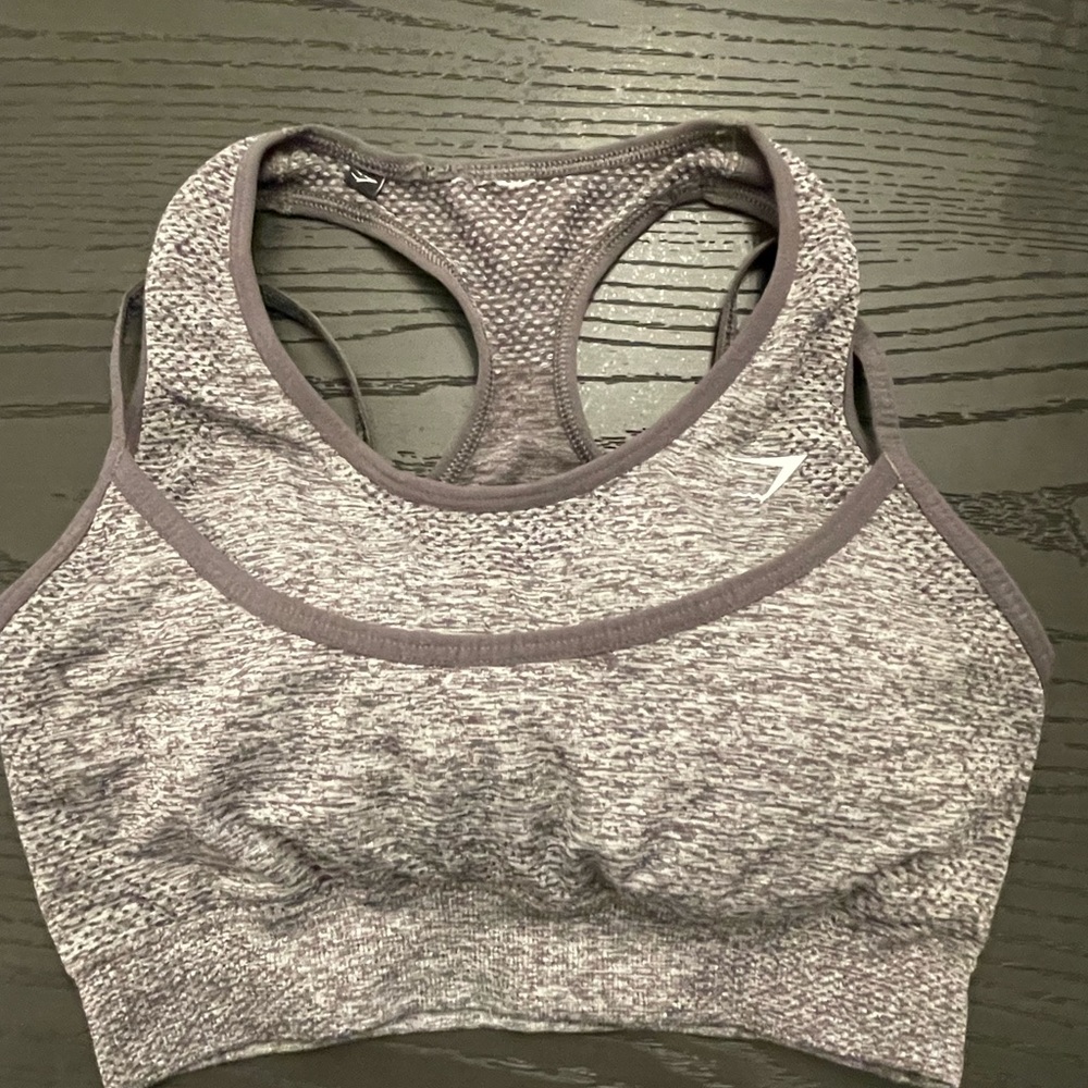 Gymshark Women's Grayโ Sports Bra